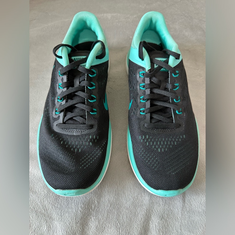 Nike Black and Teal Flex 2016 Run